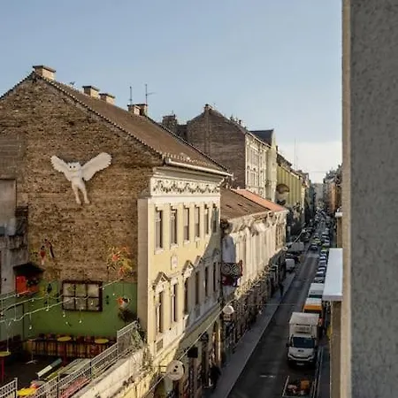 A50-balcony-designer No 2 Budapest