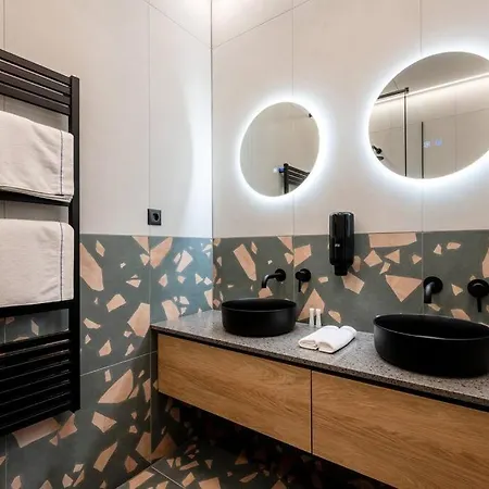 A50-balcony-designer No 2 Apartment