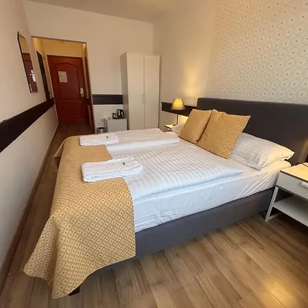 Gloria City Center Hotel