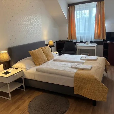 Gloria City Center Hotel 3*