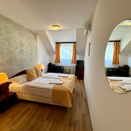 Gloria City Center Hotel 3*