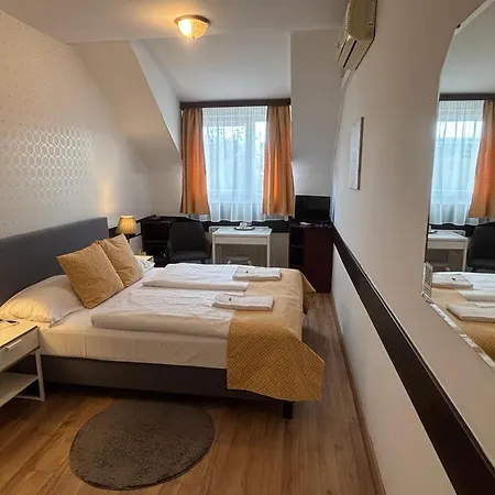 Hotel Gloria City Center Budapeste