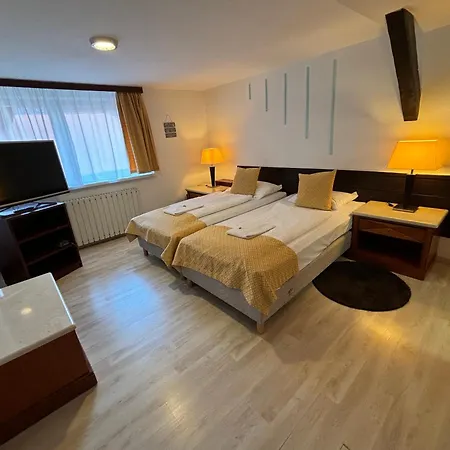 Gloria City Center Hotel