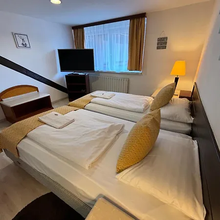 Hotel Gloria City Center 3*