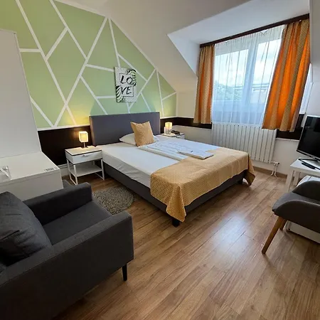 Gloria City Center Hotel 3*