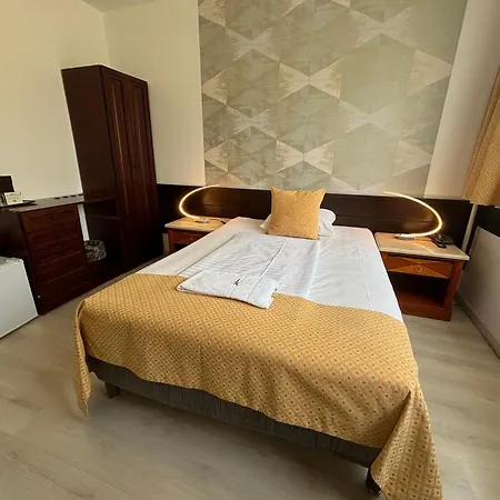 Gloria City Center 3*
