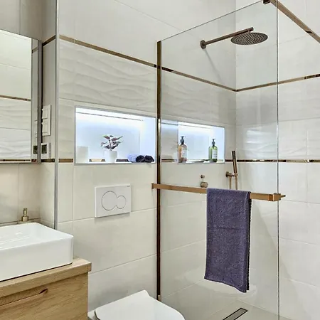 Cozy&comfy Drum 3 Bedrooms And Ac Apartment Budapest