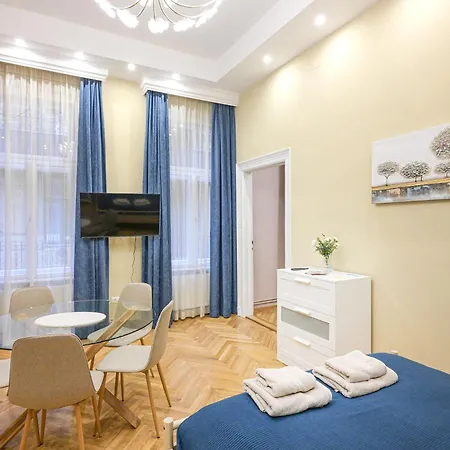 Apartment 43