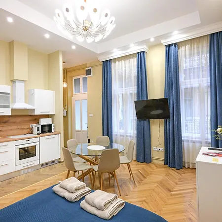 43 Apartment
