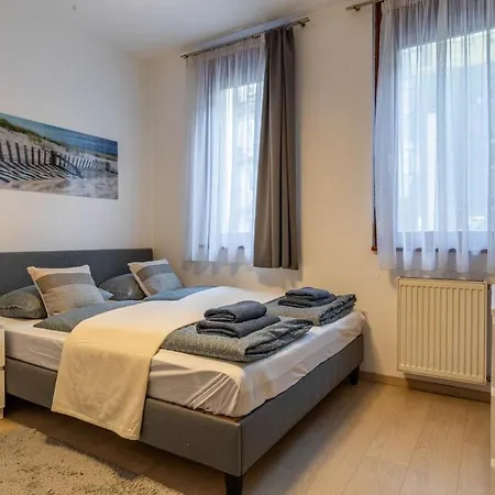 Cleopatra Apartment *