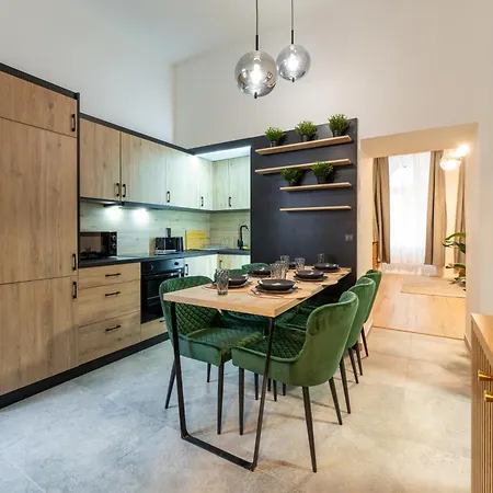 Heart Of Premium Apartment, Center Apartment