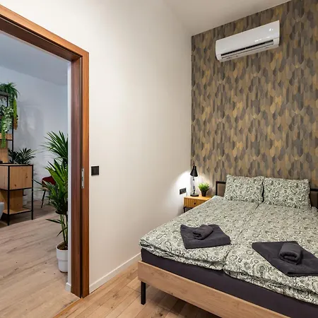 Heart Of Premium Apartment, Center