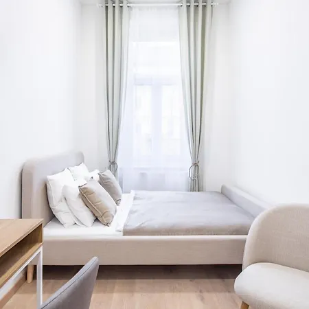 Apartment Cityscape Budget Joseph Budapest
