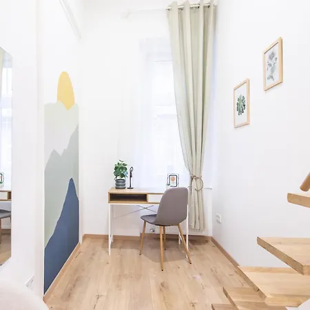 Cityscape Budget Joseph Apartment *