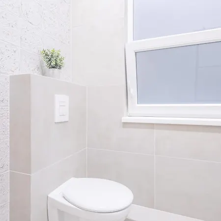 Apartment Cityscape Budget Joseph Budapest