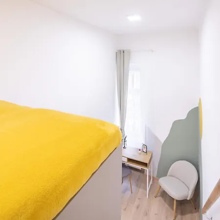 Apartment Cityscape Budget Joseph