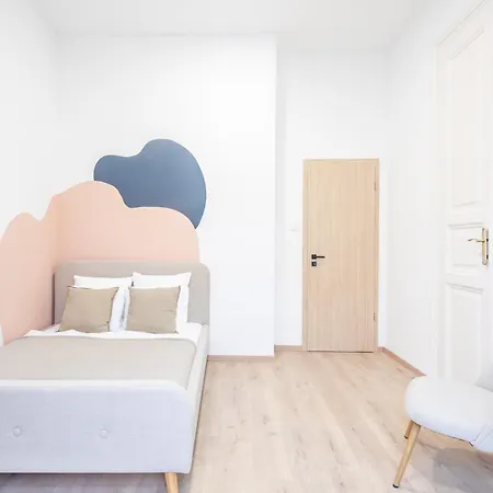 Apartment Cityscape Budget Joseph Budapest
