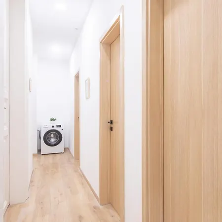 Apartment Cityscape Budget Joseph Budapest