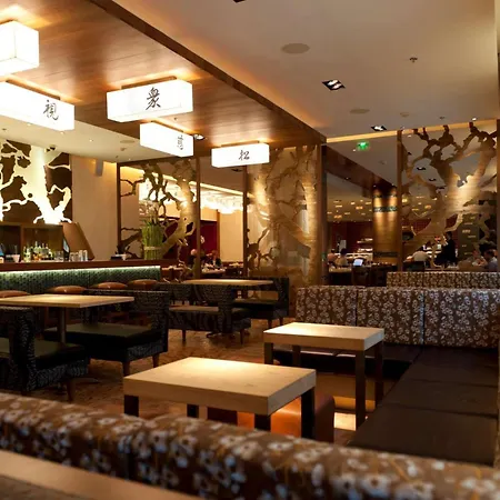 Hotell Kempinski Corvinus 5*