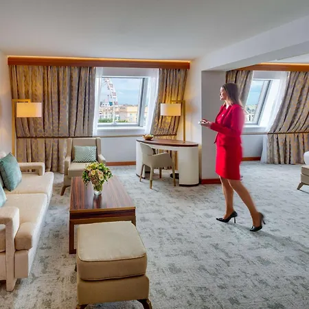Kempinski Corvinus Hotell