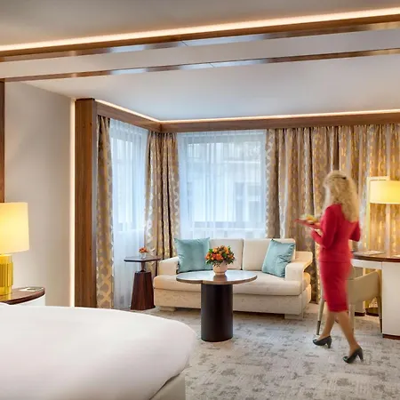 Kempinski Corvinus Hotell