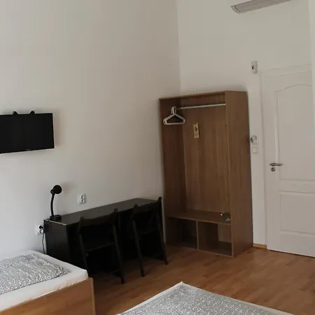 Omega 3* Budapest