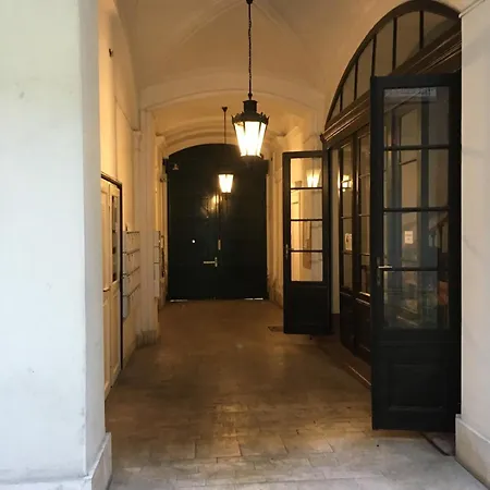 Bank Street Loft In Pest Center *
