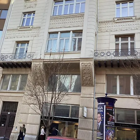 Of Apartmán Budapešť