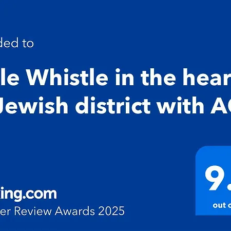 Little Whistle In The Heart Of Jewish District With Ac