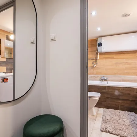 Lively Downtown Haven Apartment Budapest