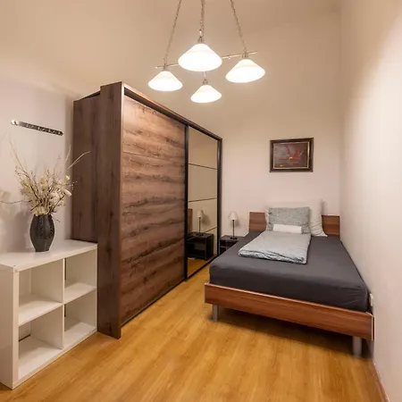 Deluxe Center W' 5 Bedrooms * Budapest