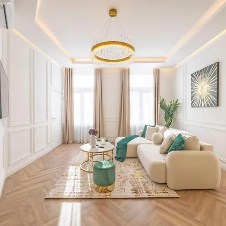 Luxurious Charming E47 Center By Prestige Homes *