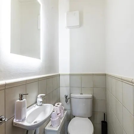 Apartment Gozsdu White Raven 504 With Free Underground Parking