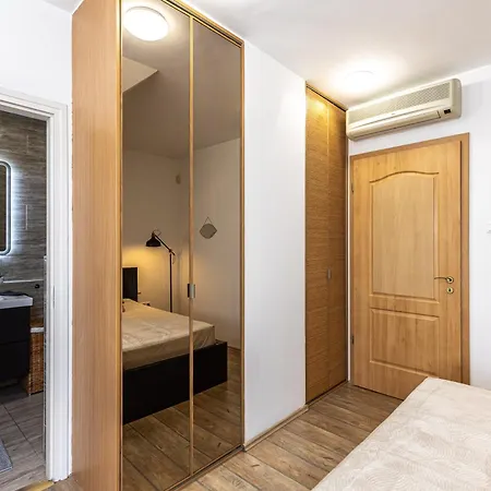 Apartment Gozsdu White Raven 504 With Free Underground Parking *
