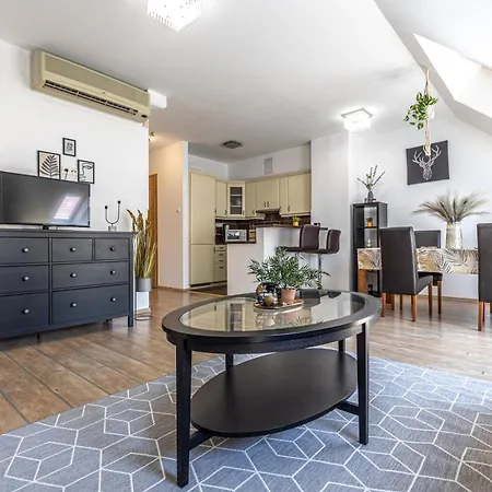 Apartment Gozsdu White Raven 504 With Free Underground Parking Budapest