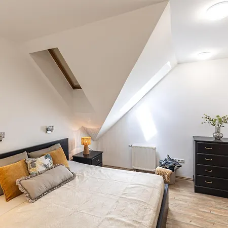 Apartment Gozsdu White Raven 504 With Free Underground Parking Budapest
