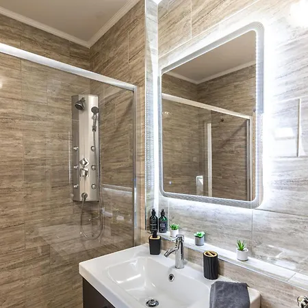 Apartment Gozsdu White Raven 504 With Free Underground Parking