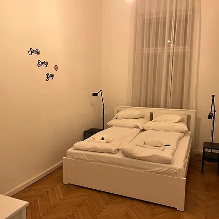 Modern 3br Free Parking Prime Location