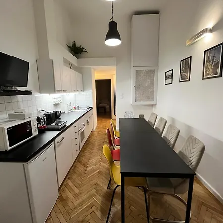 Apartment Modern 3br Free Parking Prime Location Budapest