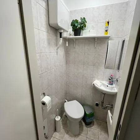 Modern 3br Free Parking Prime Location