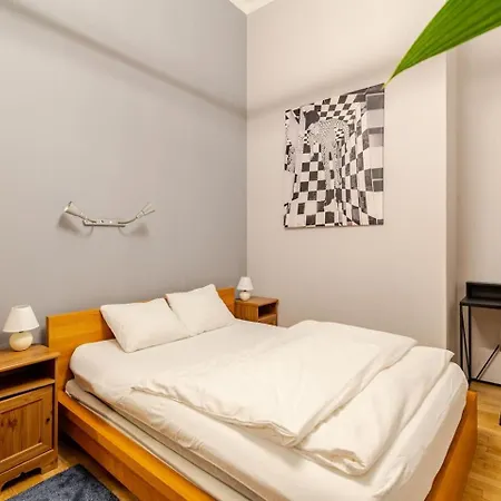 Apartment Pillow Heaven *