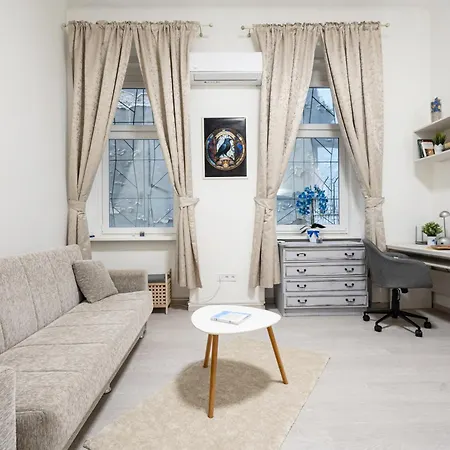 Apartment Rowena