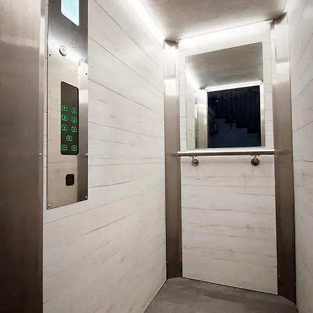 Apartment Station Lux Downtown *