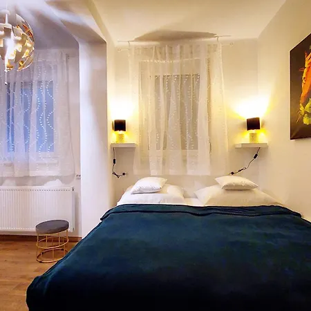 Station Lux Downtown Apartment