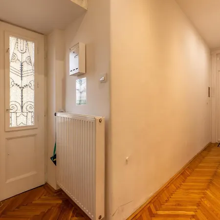 Apartment Hidden Gem Next Synagouge - B