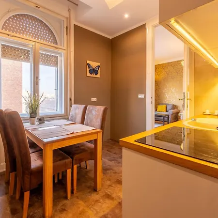 Hidden Gem Next Synagouge - B Apartment *