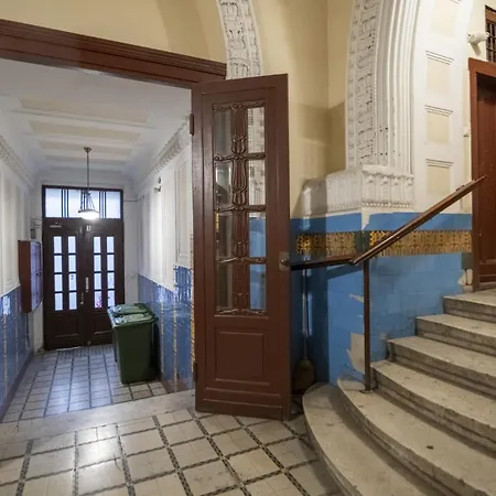 Hidden Gem Next Synagogue - A Apartment *