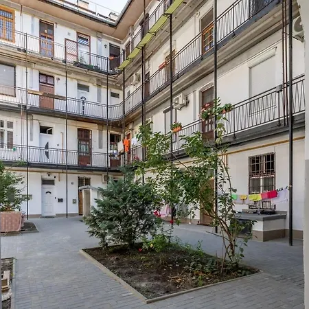 Apartment Cozy New - Easy Center Access *
