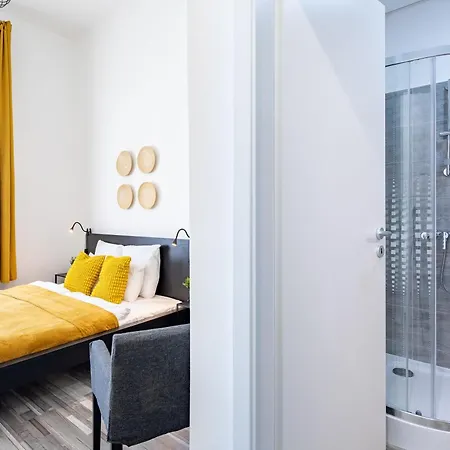 Apartment Ultra Mini