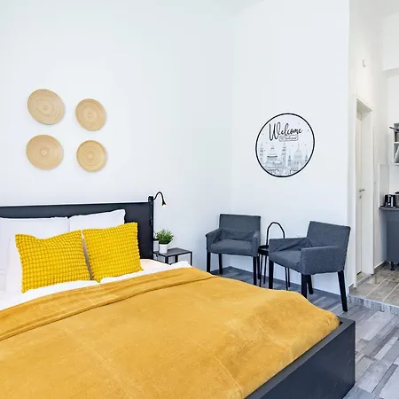 Ultra Mini Apartment *